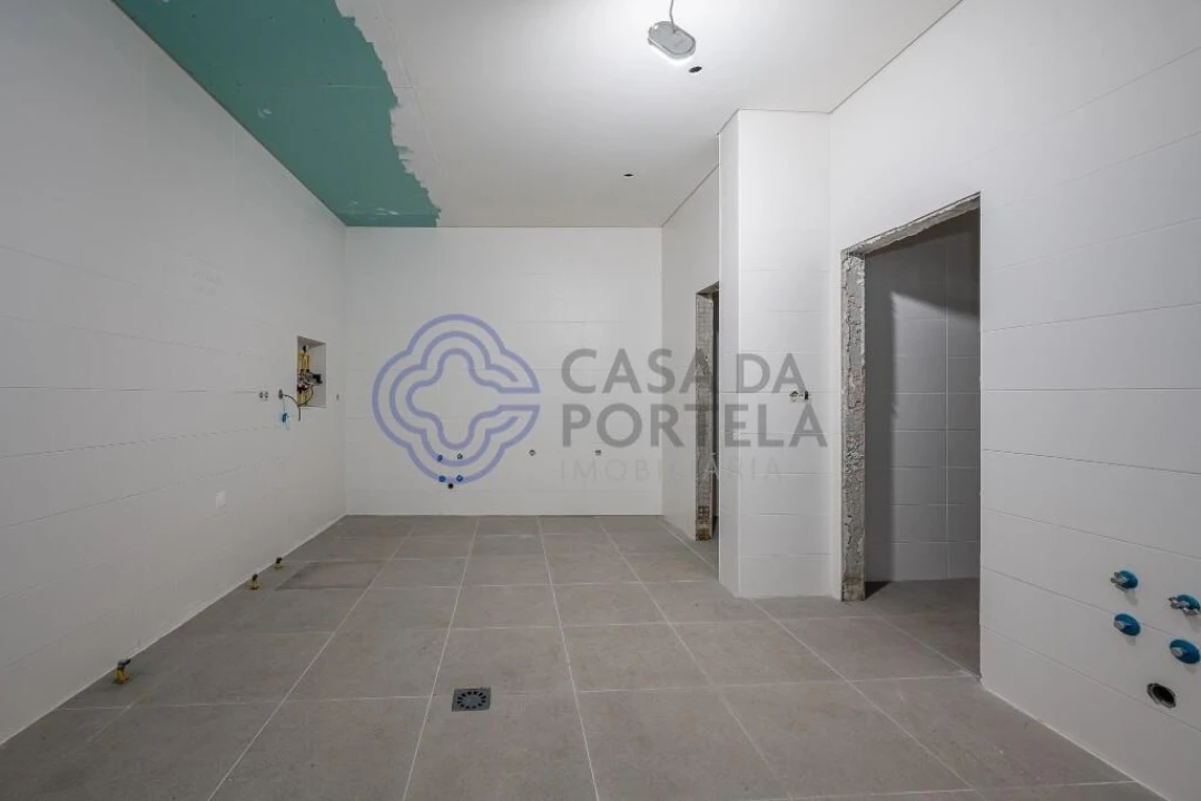 Loja para Venda em Matosinhos e Leça da Palmeira Foto 9