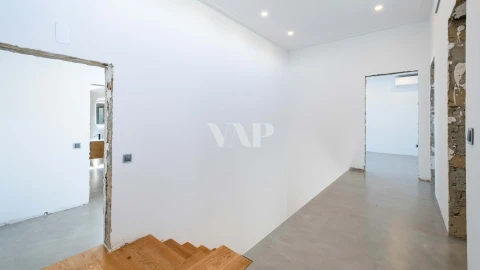Moradia T7 para Venda em Quarteira