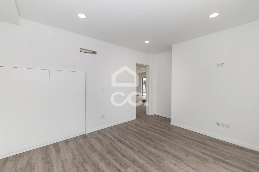 Apartamento T4 para Venda em Amora Foto 21