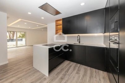 Apartamento T4 para Venda em Amora