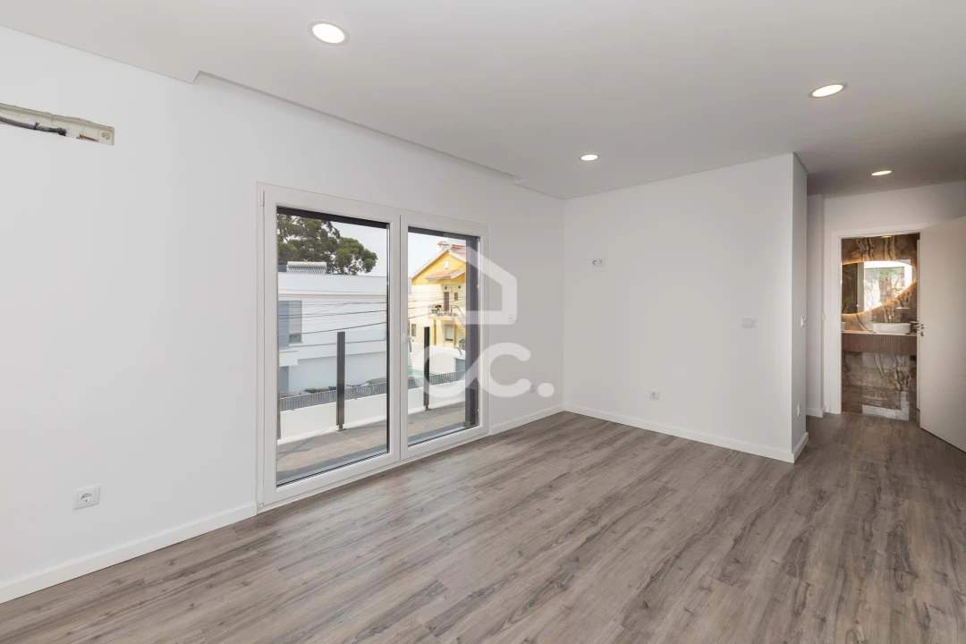Apartamento T4 para Venda em Amora Foto 37