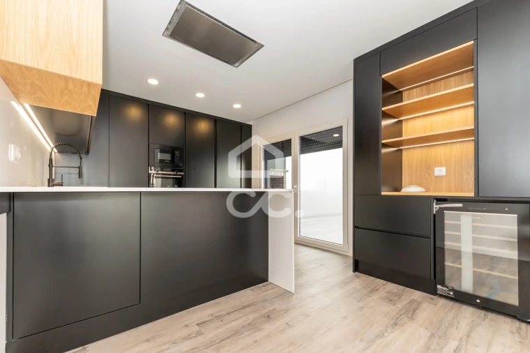 Apartamento T4 para Venda em Amora Foto 10