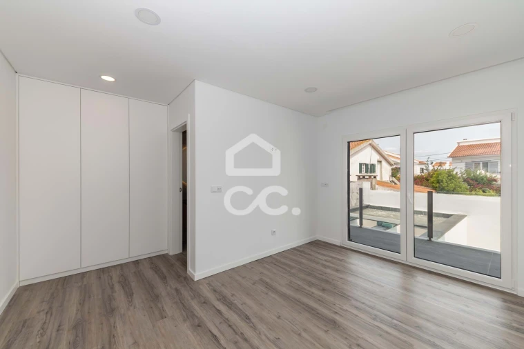 Apartamento T4 para Venda em Amora Foto 30
