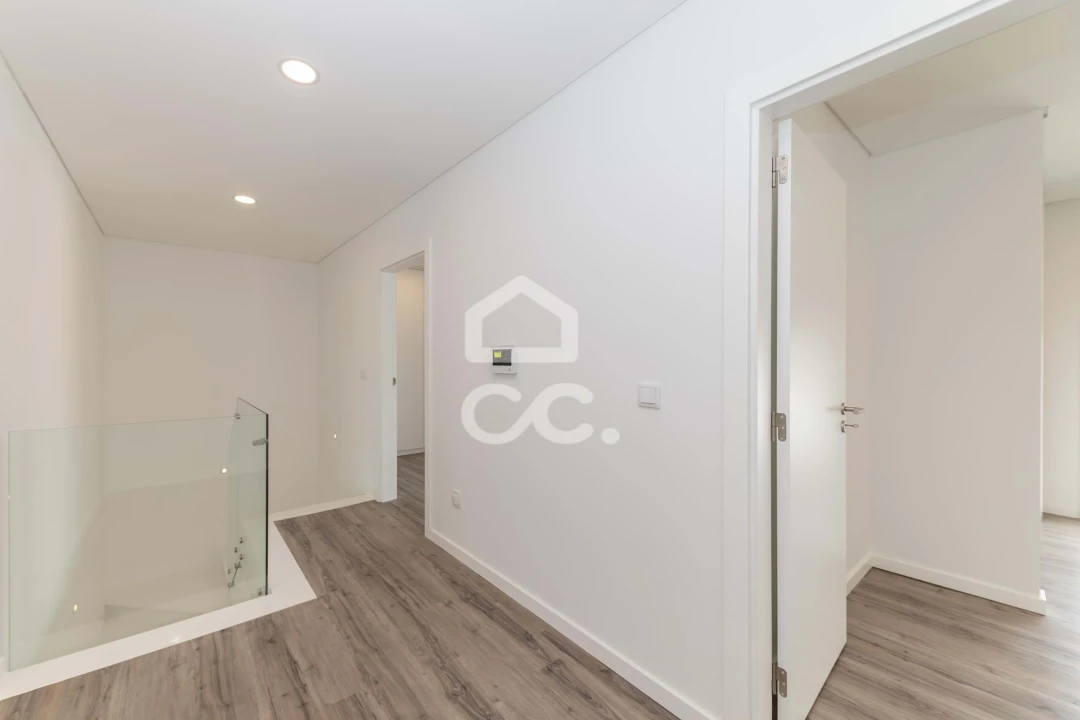 Apartamento T4 para Venda em Amora Foto 27
