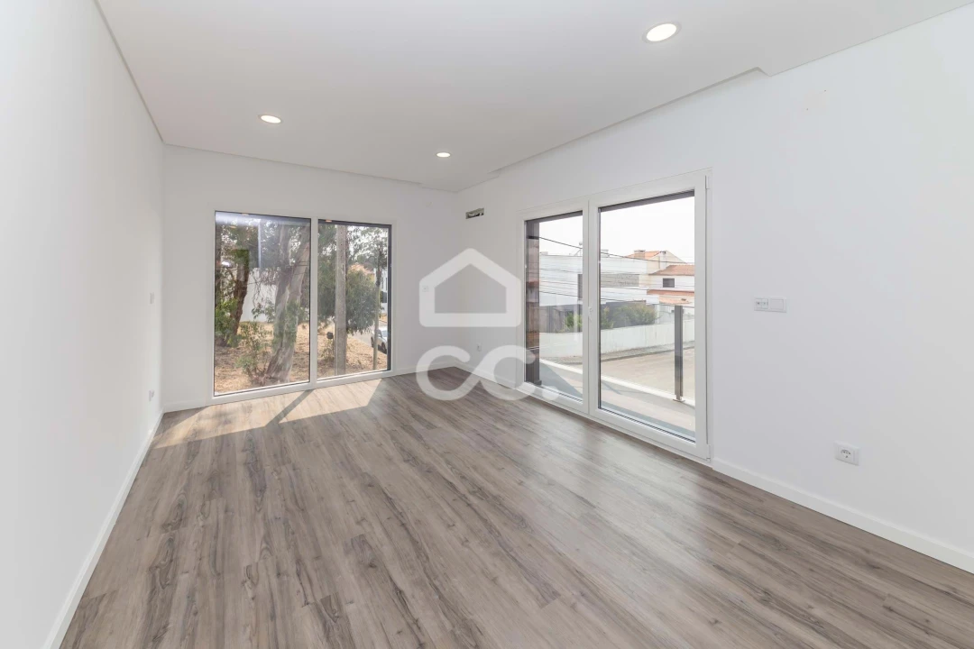 Apartamento T4 para Venda em Amora Foto 36