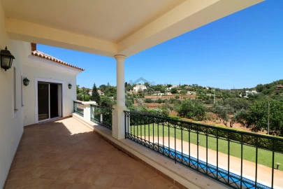 Moradia T4 para Venda em Loule (São Clemente)
