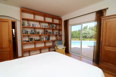 Moradia T4 para Venda em Loule (São Clemente)