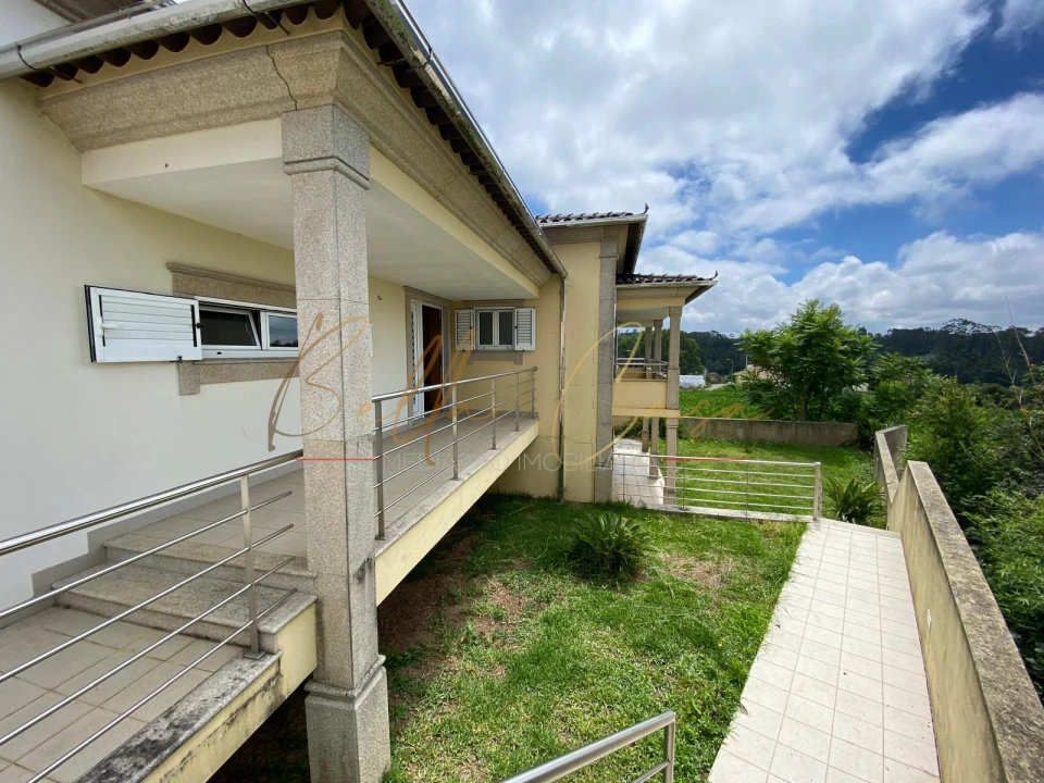 Moradia T3 para Venda em Salreu Foto 24