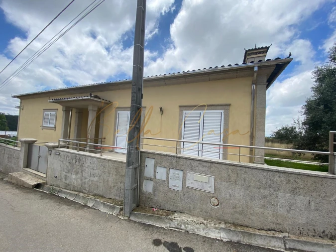 Moradia T3 para Venda em Salreu Foto 1