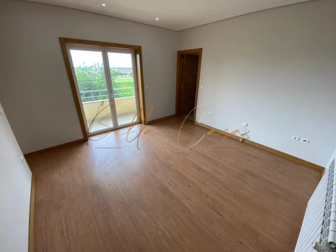 Moradia T3 para Venda em Salreu Foto 8