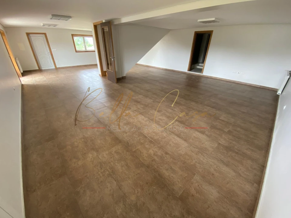 Moradia T3 para Venda em Salreu Foto 17