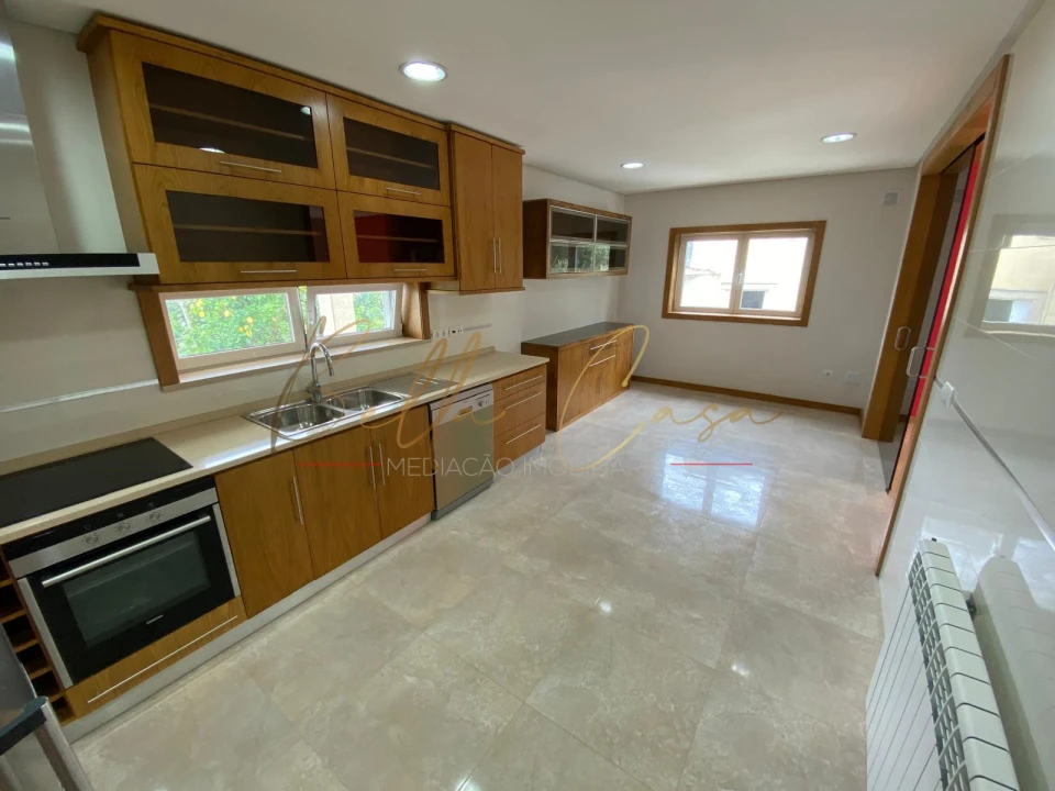 Moradia T3 para Venda em Salreu Foto 10