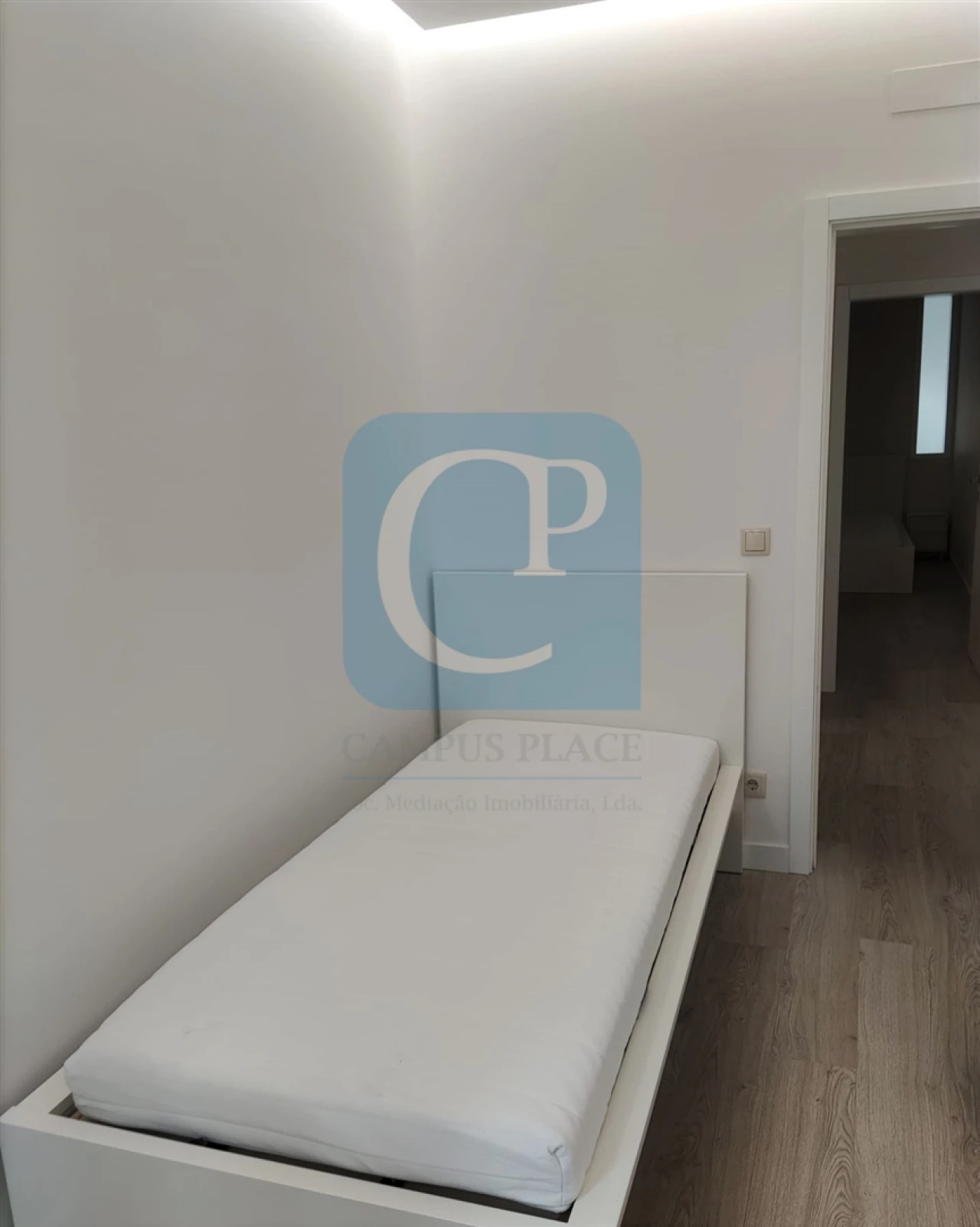 Apartamento T0 para Venda em Cedofeita, Santo Ildefonso, Sé, Miragaia, São Nicolau e Vitória Foto 13
