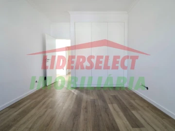 Moradia T4 para Venda em Silveira