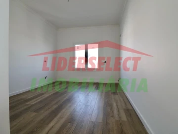 Moradia T4 para Venda em Silveira