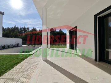 Moradia T4 para Venda em Silveira