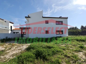 Moradia T4 para Venda em Silveira