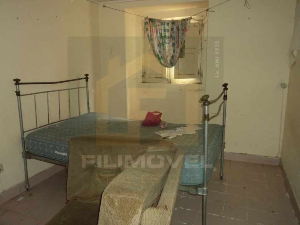 Moradia T2 para Venda em Casais e Alviobeira Foto 4