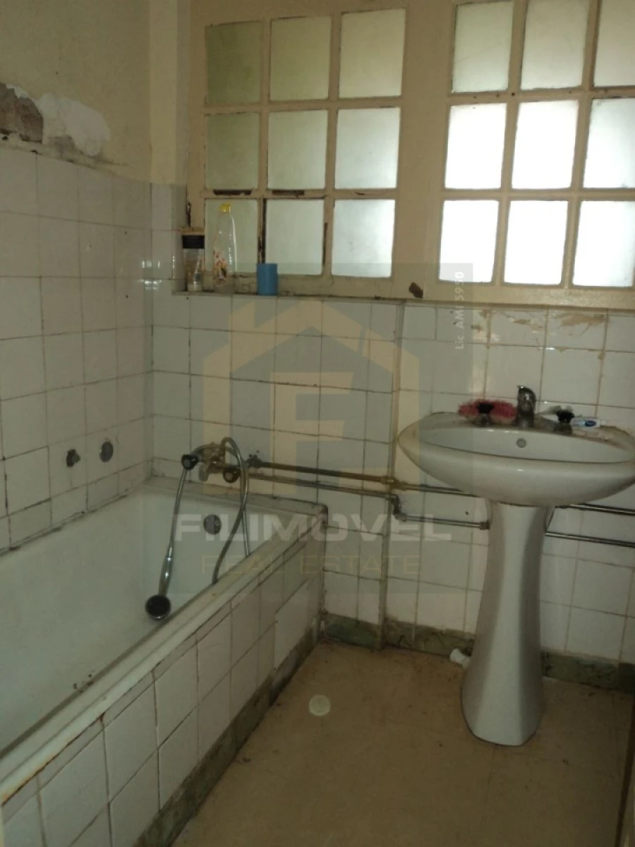 Moradia T2 para Venda em Casais e Alviobeira Foto 5