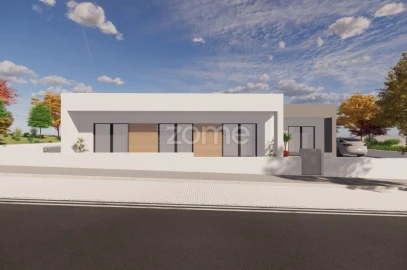 Moradia T3 para Venda em Parceiros e Azoia