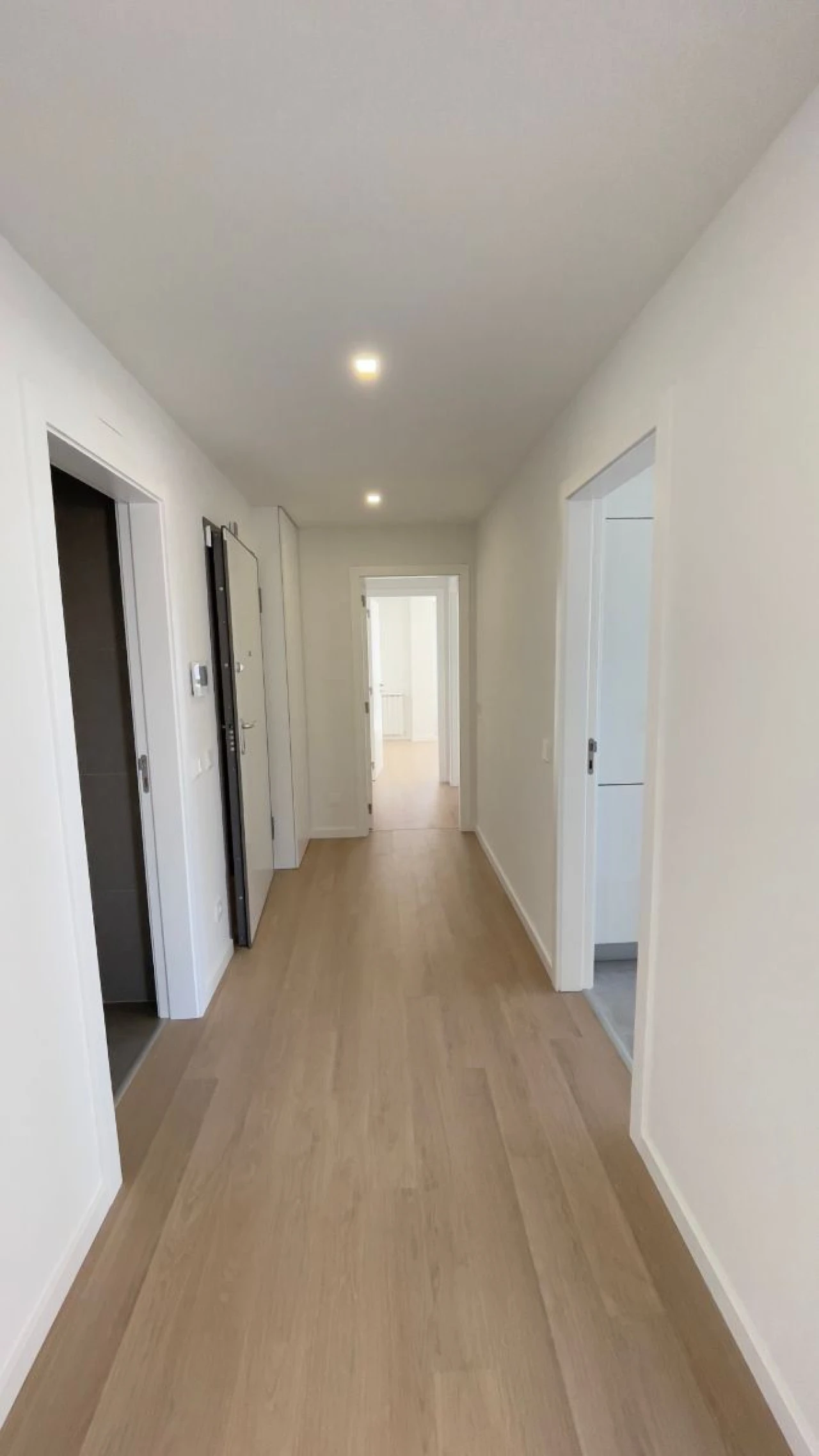 Apartamento T4 para Venda em Alhadas Foto 8