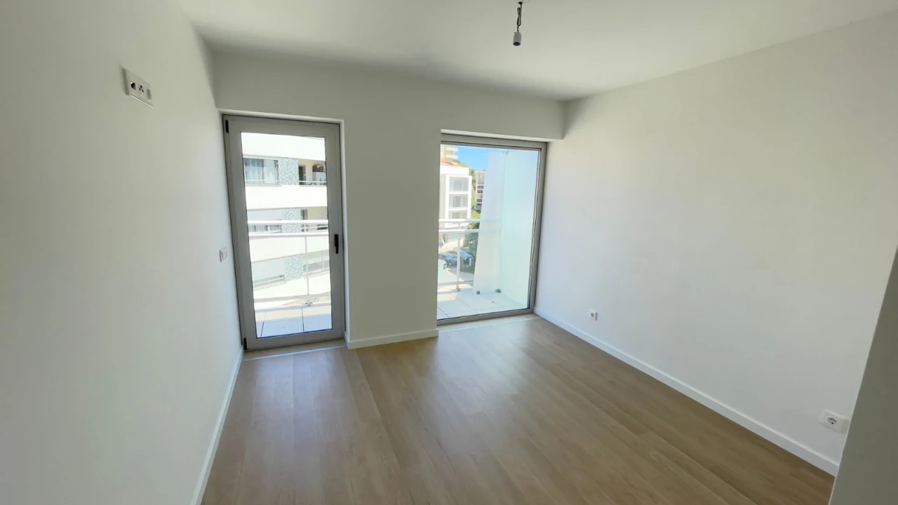Apartamento T4 para Venda em Alhadas Foto 18