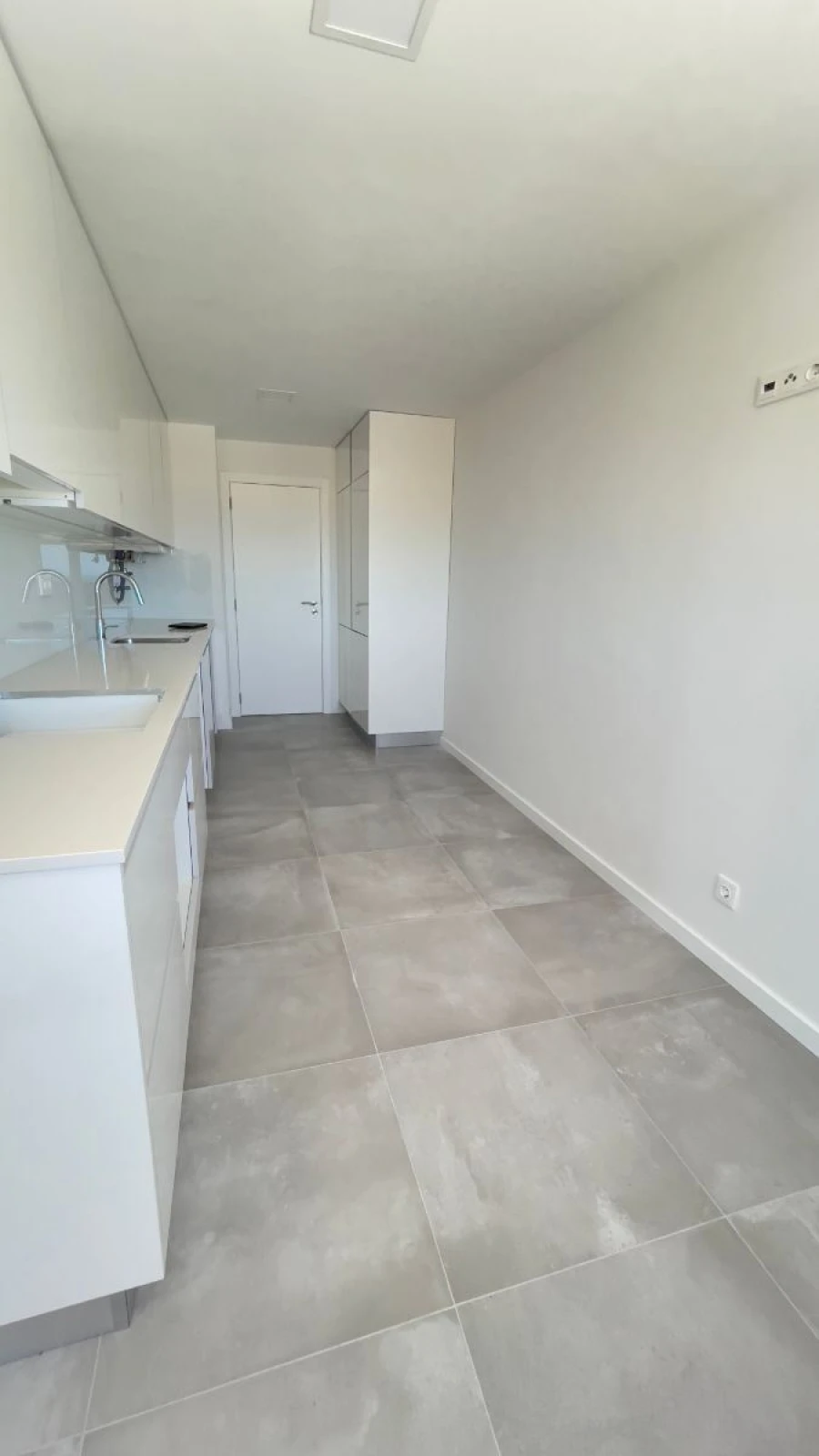 Apartamento T4 para Venda em Alhadas Foto 11