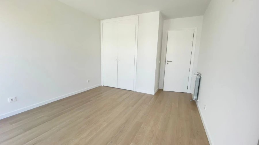 Apartamento T4 para Venda em Alhadas Foto 17