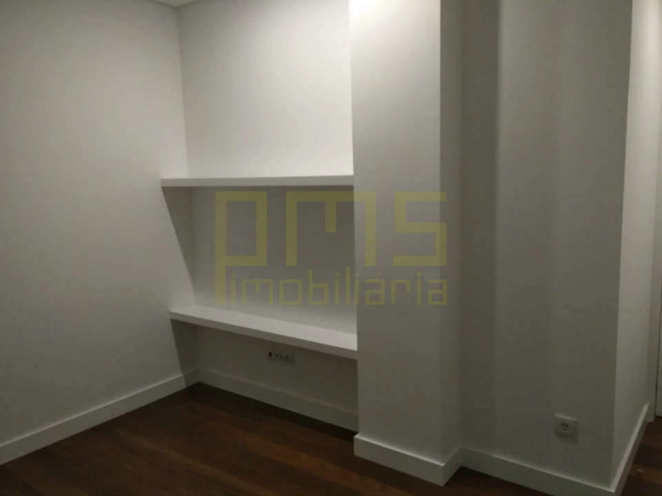 Apartamento T4 para Venda em Cedofeita, Santo Ildefonso, Sé, Miragaia, São Nicolau e Vitória Foto 27