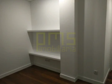 Apartamento T4 para Venda em Cedofeita, Santo Ildefonso, Sé, Miragaia, São Nicolau e Vitória