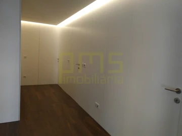 Apartamento T4 para Venda em Cedofeita, Santo Ildefonso, Sé, Miragaia, São Nicolau e Vitória