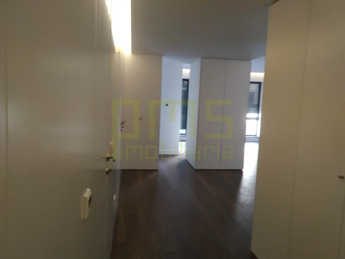 Apartamento T4 para Venda em Cedofeita, Santo Ildefonso, Sé, Miragaia, São Nicolau e Vitória Foto 5