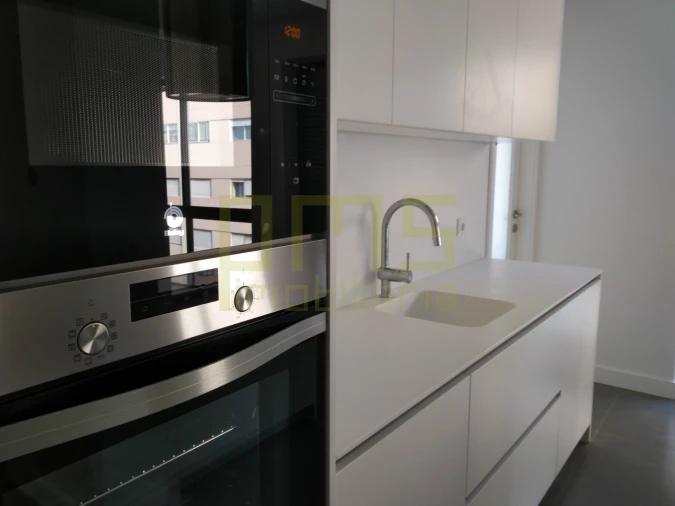 Apartamento T4 para Venda em Cedofeita, Santo Ildefonso, Sé, Miragaia, São Nicolau e Vitória Foto 9