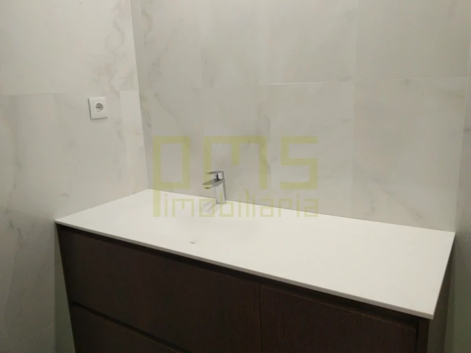 Apartamento T4 para Venda em Cedofeita, Santo Ildefonso, Sé, Miragaia, São Nicolau e Vitória Foto 12
