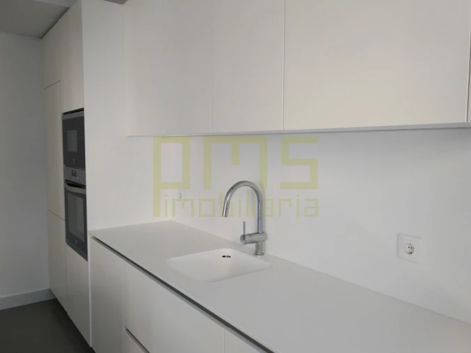 Apartamento T4 para Venda em Cedofeita, Santo Ildefonso, Sé, Miragaia, São Nicolau e Vitória Foto 8