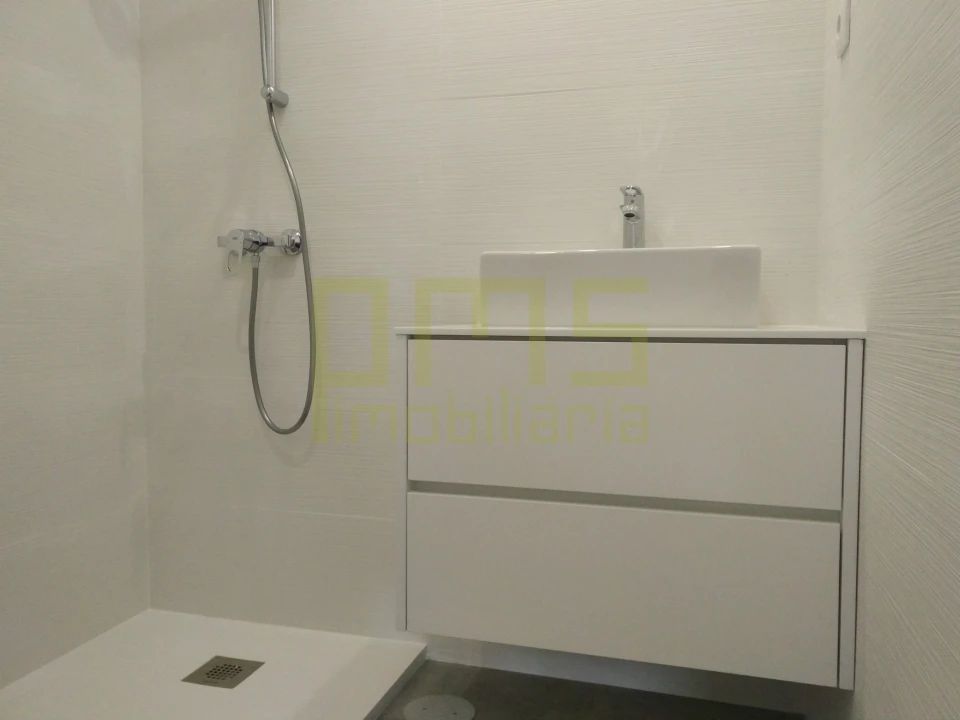 Apartamento T4 para Venda em Cedofeita, Santo Ildefonso, Sé, Miragaia, São Nicolau e Vitória Foto 31