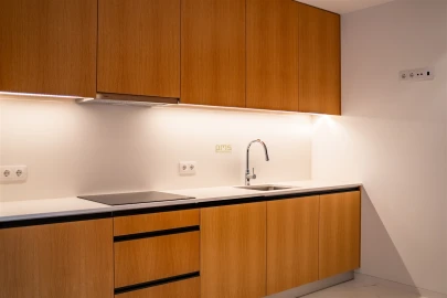 Apartamento T4 para Arrendamento em Lordelo do Ouro e Massarelos