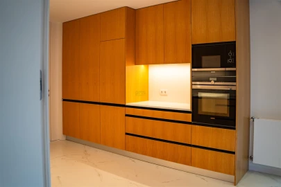 Apartamento T4 para Arrendamento em Lordelo do Ouro e Massarelos