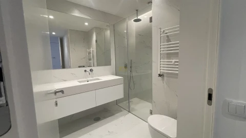 Apartamento T4 para Arrendamento em Lordelo do Ouro e Massarelos