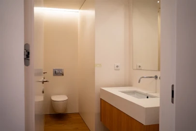 Apartamento T4 para Arrendamento em Lordelo do Ouro e Massarelos