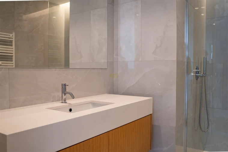 Apartamento T4 para Arrendamento em Lordelo do Ouro e Massarelos Foto 7