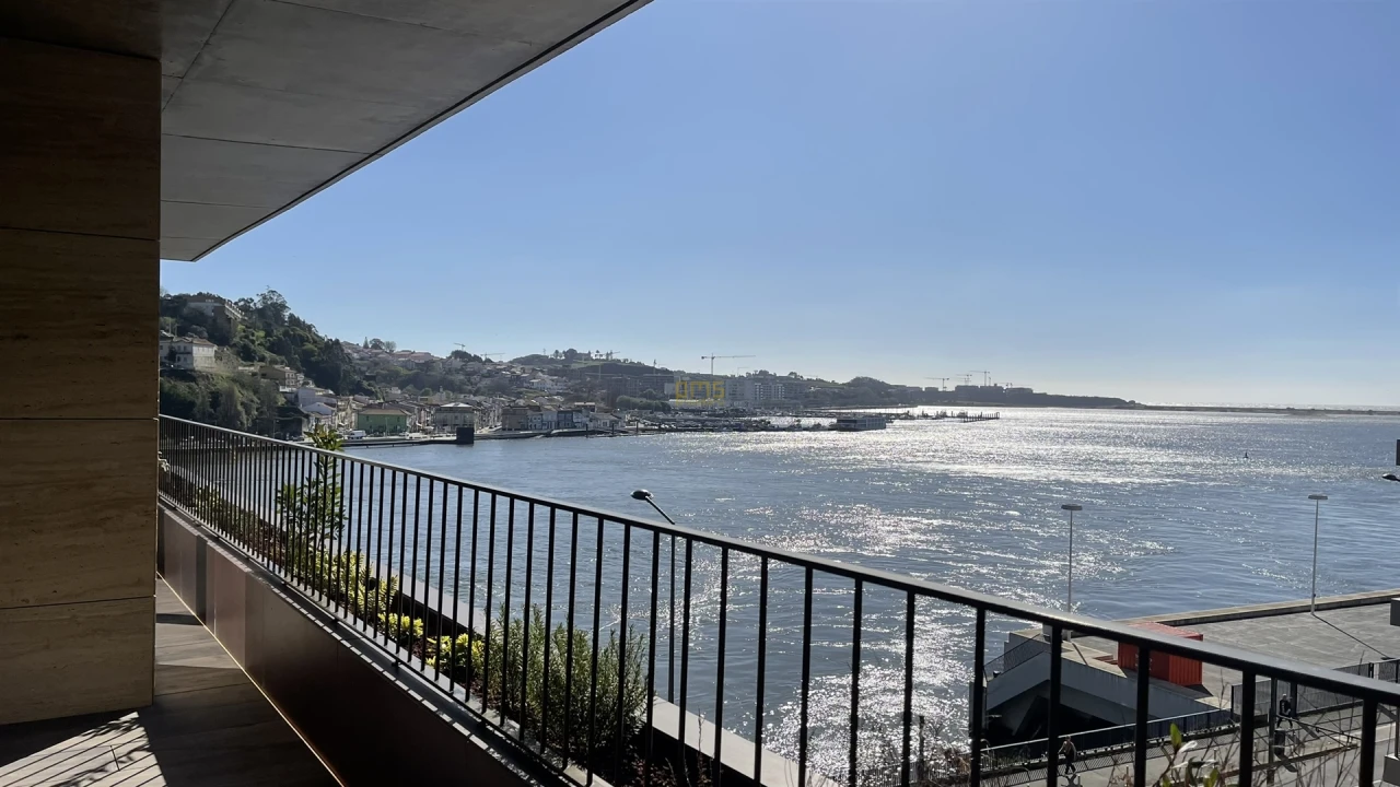 Apartamento T4 para Arrendamento em Lordelo do Ouro e Massarelos Foto 15