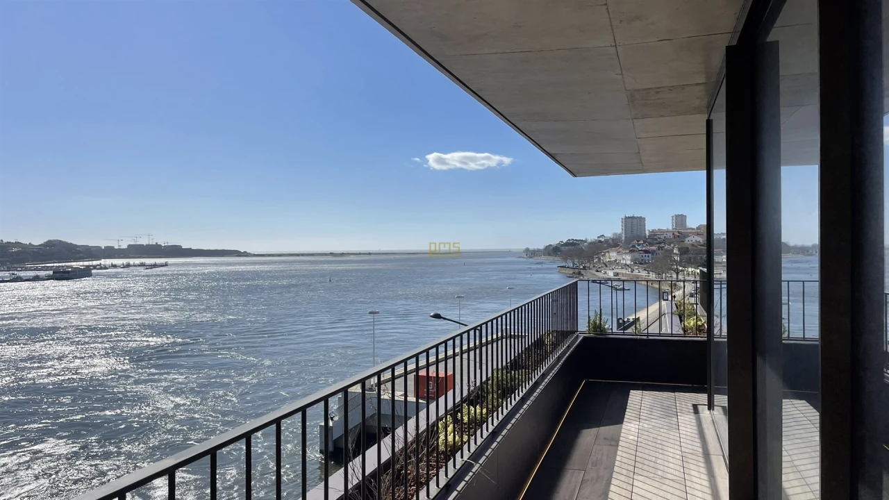 Apartamento T4 para Arrendamento em Lordelo do Ouro e Massarelos Foto 14