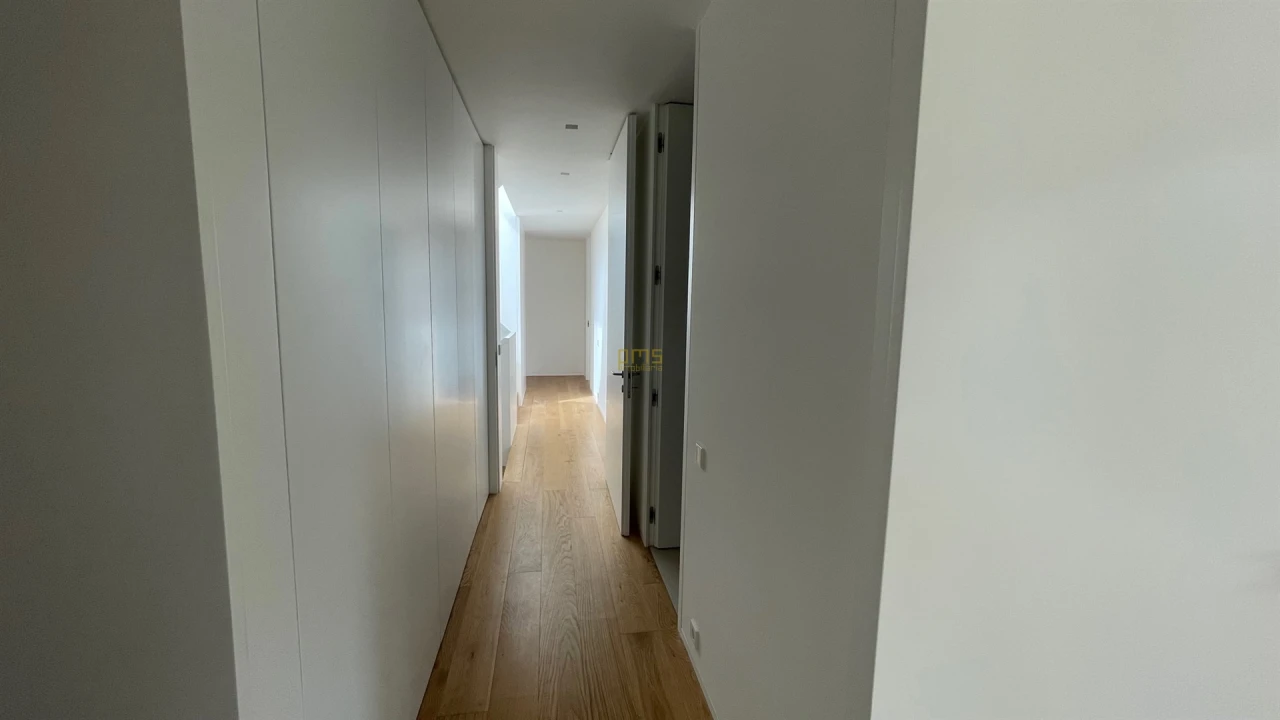 Apartamento T3 para Venda em Aldoar, Foz do Douro e Nevogilde Foto 8