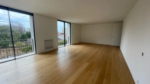 Apartamento T3 para Venda em Aldoar, Foz do Douro e Nevogilde
