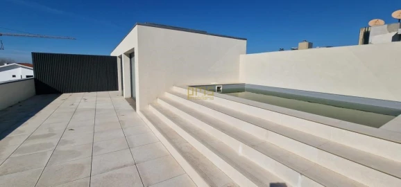 Apartamento T3 para Venda em Aldoar, Foz do Douro e Nevogilde