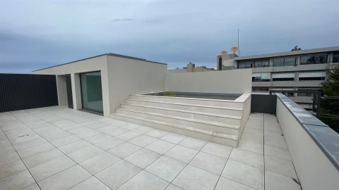 Apartamento T3 para Venda em Aldoar, Foz do Douro e Nevogilde