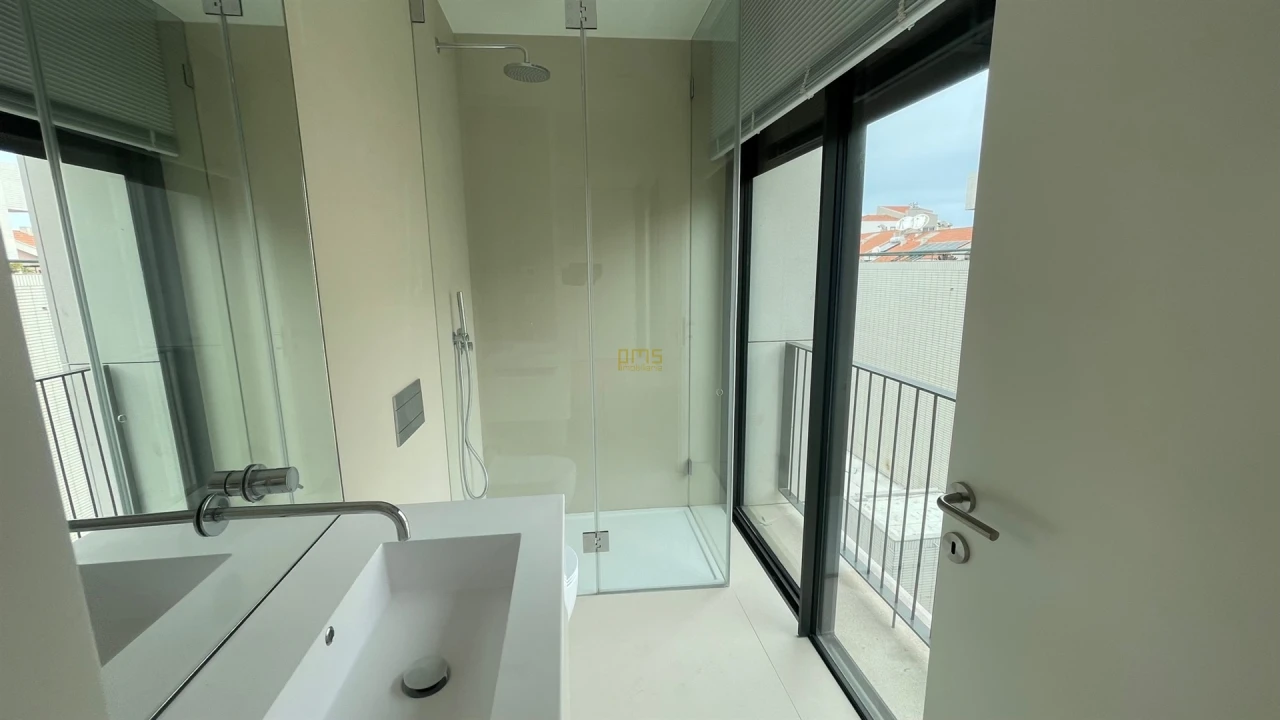 Apartamento T3 para Venda em Aldoar, Foz do Douro e Nevogilde Foto 12