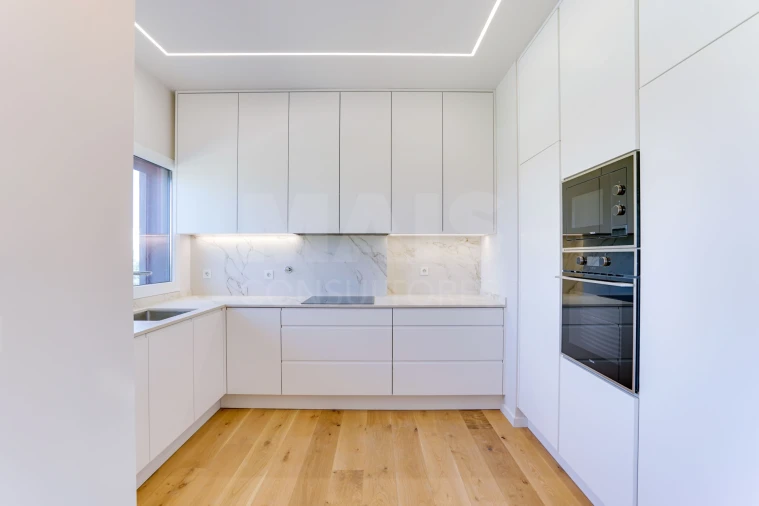 Apartamento T4 para Venda em Santo Antão e São Julião do Tojal Foto 5