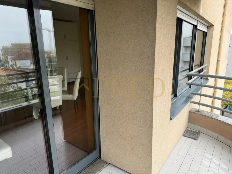 Apartamento T2 para Arrendamento em Lordelo do Ouro e Massarelos Foto 12